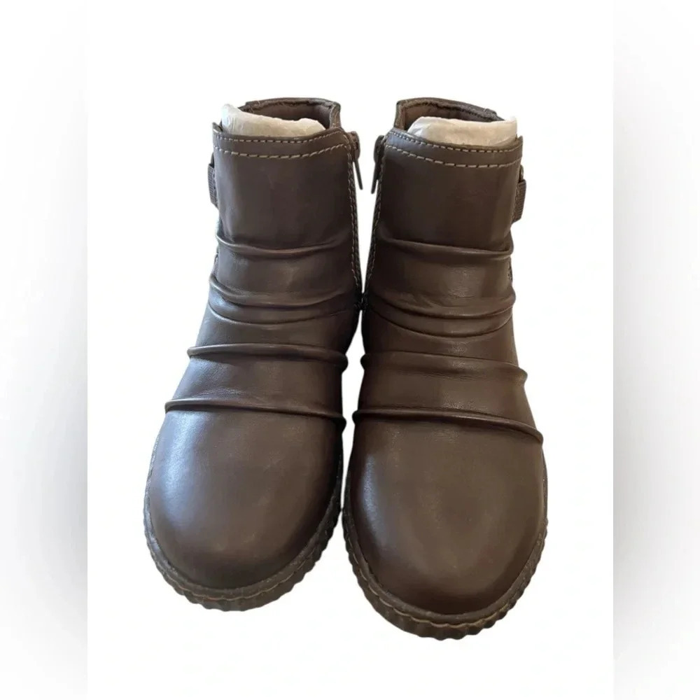 NWOB Clarks Collection Women’s Caroline Leather Ruched Ankle Boots - Picture 4 of 7